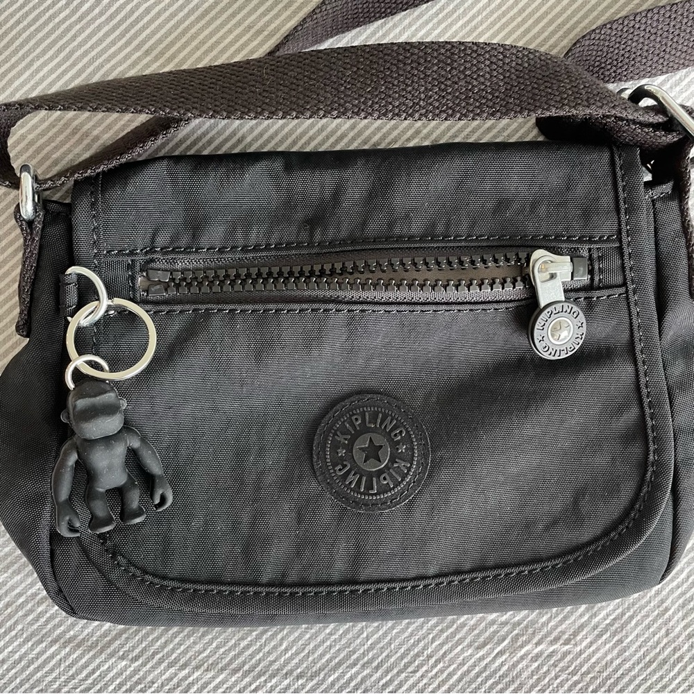 REPOSH - NWOT Kipling sabian mini crossbody bag